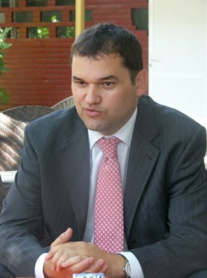 Cseke Attila: Este nevoie de o nouă abordare pentru campania de vaccinare, mai ales în zonele rurale
